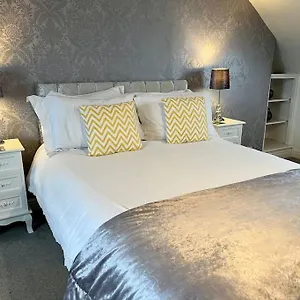 https://scoresby-hideaway-whitby-holiday-home.yorkshirehotels.net