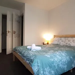  Homestay Bright, Chilled Ensuite Db In A Shared Flat!